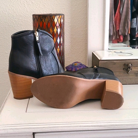 Black Booties (Worn Twice) - Picture 2 of 2